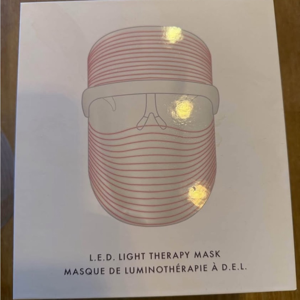 L.E.D. Light Therapy Mask